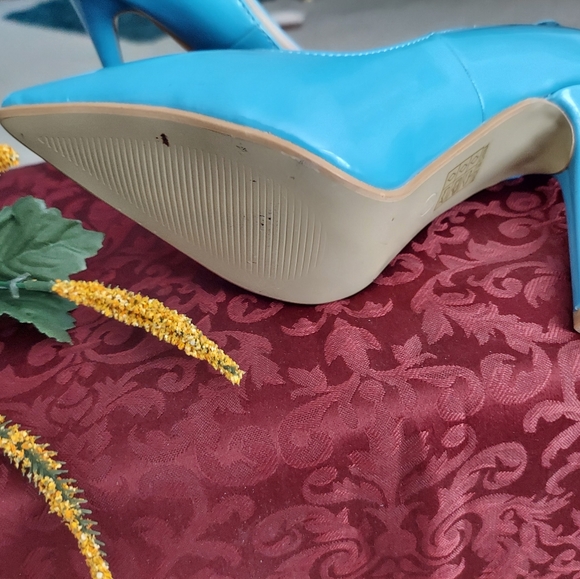 4 inch Blue Pumps - Picture 2 of 4